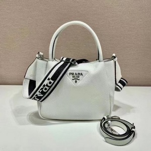 Prada Handbags 552